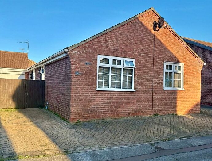 3 Bedroom Detached Bungalow For Sale In Hobart Way, Oulton, Lowestoft, NR32
