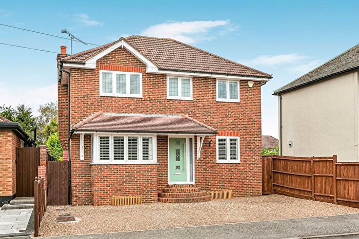 4 Bedroom Detached House For Sale In South Avenue, Egham, Surrey, TW20