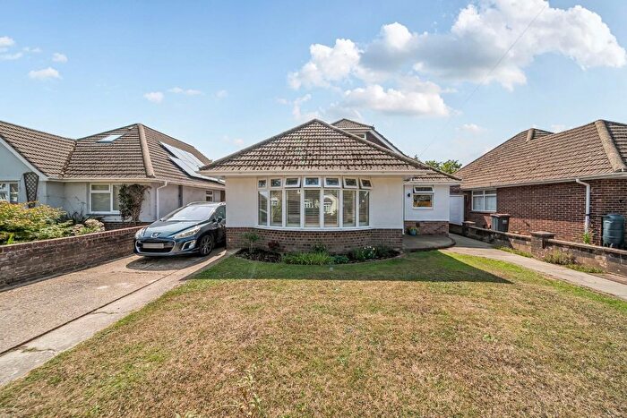 4 Bedroom Chalet For Sale In Glenleigh Park, Denvilles, PO9