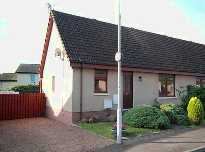 3 Bedroom Semi-Detached House To Rent In The Croft, Leuchars, Fife, KY16