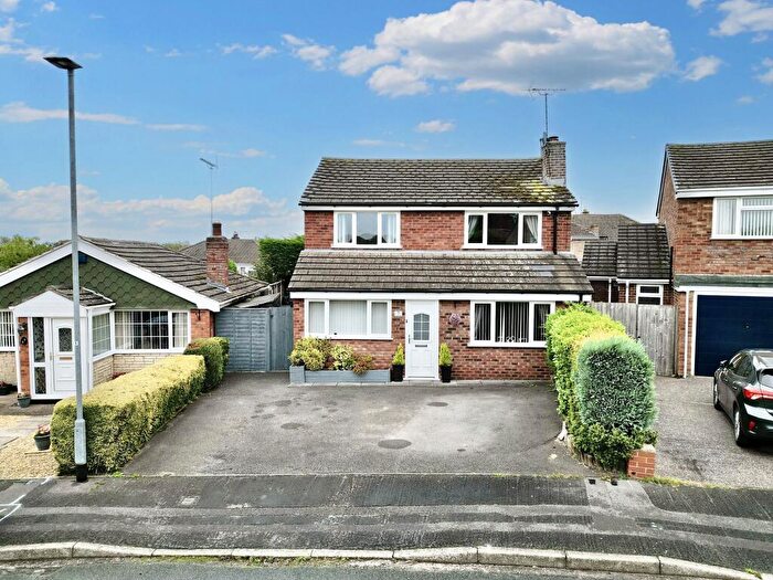 4 Bedroom Detached House For Sale In Fountain Fold, Gnosall, ST20