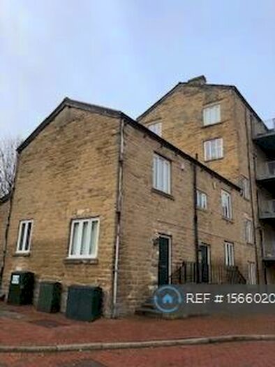 2 Bedroom Terraced House To Rent In Carr Mills, Leeds, LS7