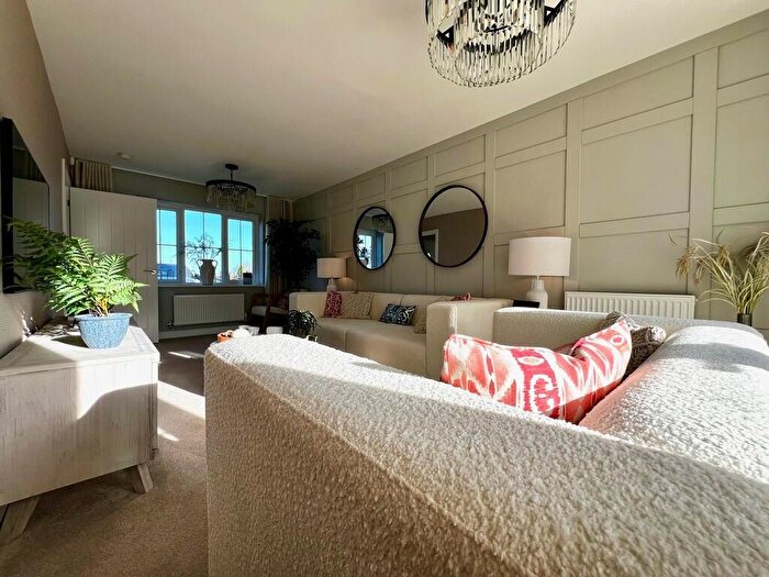 4 Bedroom Detached House For Sale In Bronze Barrow Way, Bramford, IP8