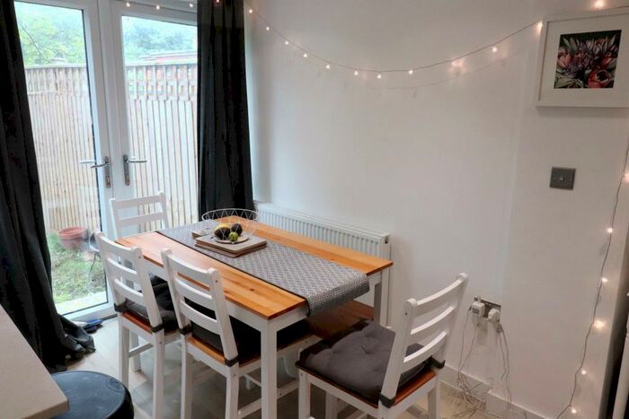 1 Bedroom Maisonette To Rent In Celmeres Court, Springfield Road, City Centre, Chelmsford, CM2