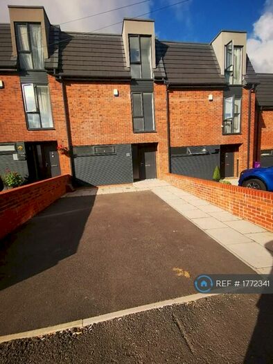 4 Bedroom Terraced House To Rent In Darmonds Green Avenue, Liverpool, L6