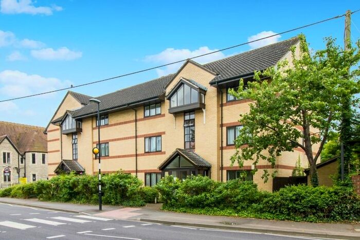 2 Bedroom Flat To Rent In London Road, Bicester, OX26