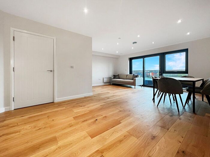 3 Bedroom Flat To Rent In Goodman Street, Victoria Riverside Goodman Street, LS10