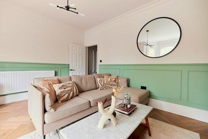 2 Bedroom Flat To Rent In Elmfield Road, London, SW17