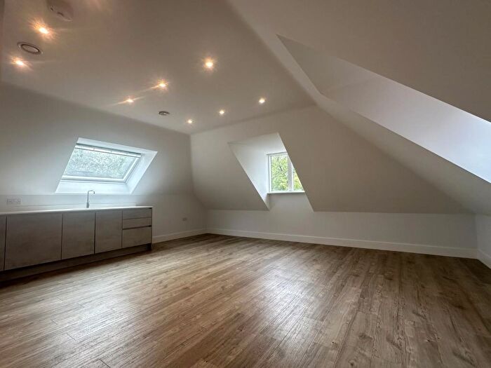 1 Bedroom Flat For Sale In Flat Hills Court, Hills Road, Cambridge, CB2