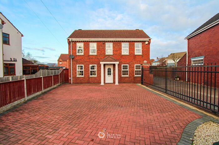 4 Bedroom Detached House For Sale In Station Road, Hatfield, Doncaster, DN7