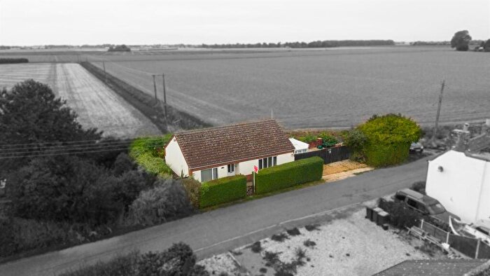 3 Bedroom Detached Bungalow For Sale In Hurn Bank, Holbeach Hurn, PE12
