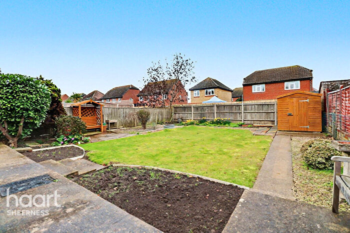2 Bedroom Bungalow For Sale In The Broadway, Minster, ME12
