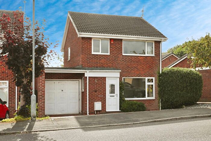 3 Bedroom Detached House For Sale In Thirlmere Drive, North Anston, Sheffield, S25
