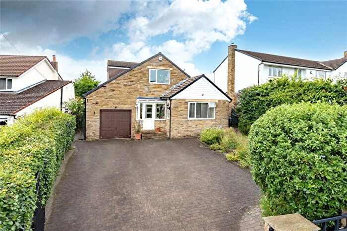 4 Bedroom Detached House For Sale In West End Lane, Horsforth, Leeds, LS18