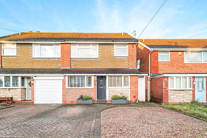 3 Bedroom Semi-Detached House For Sale In Dunstan Croft, Shirley, B90