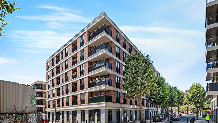 2 Bedroom Flat For Sale In Monier Road, London, E3