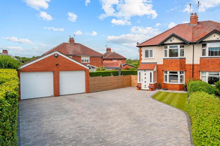 3 Bedroom House For Sale In South View, Wetherby, LS22