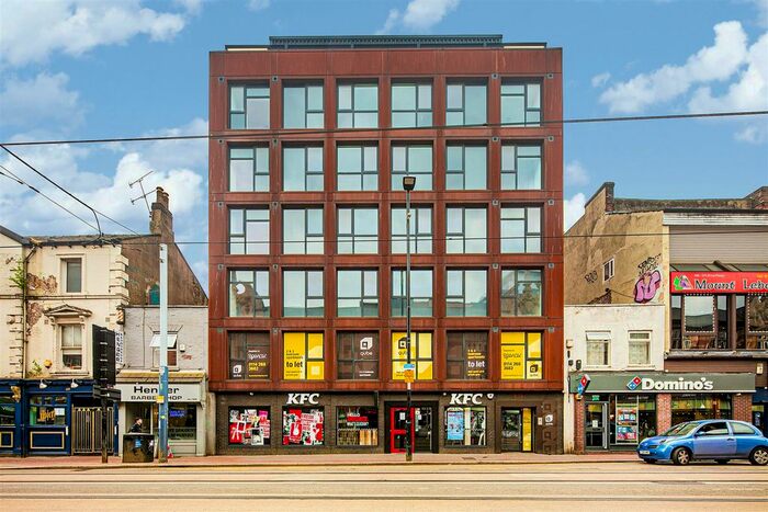 3 Bedroom Flat To Rent In Qube, West Street, S1