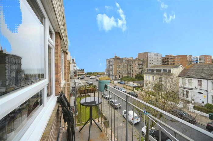 1 Bedroom Flat To Rent In Clarke Court, BN3