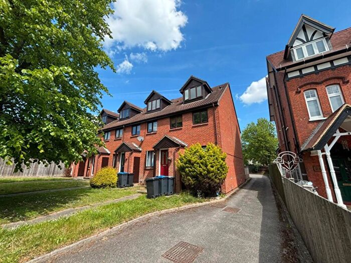 2 Bedroom Maisonette To Rent In Mowbray Road, Crystal Palace, London, SE19