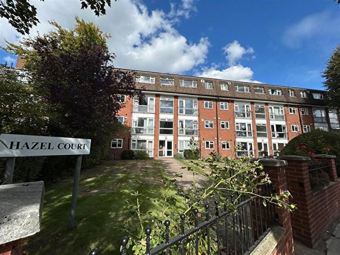 2 Bedroom Flat To Rent In Hazel Court, Hamilton Road, Ealing, W5