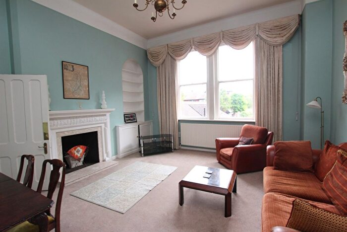 2 Bedroom Flat To Rent In Lincoln House, Newcastle Circus, The Park, Nottingham, NG7