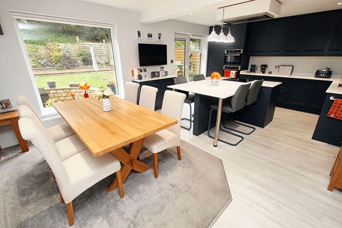 4 Bedroom Detached House For Sale In Dale Avenue, Todmorden, OL14