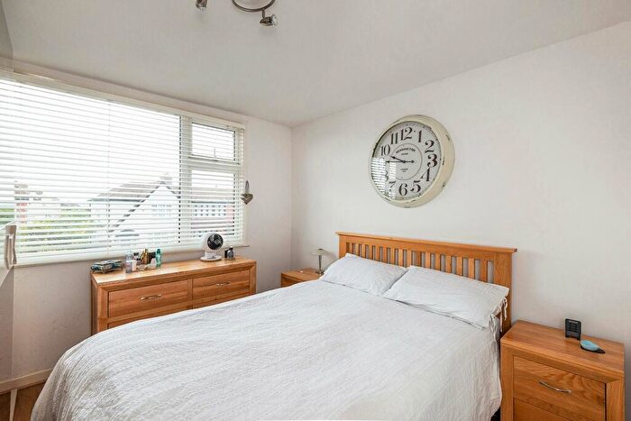 3 Bedroom Terraced House For Sale In Amberley Road, Upper Abbey Wood, London, SE2