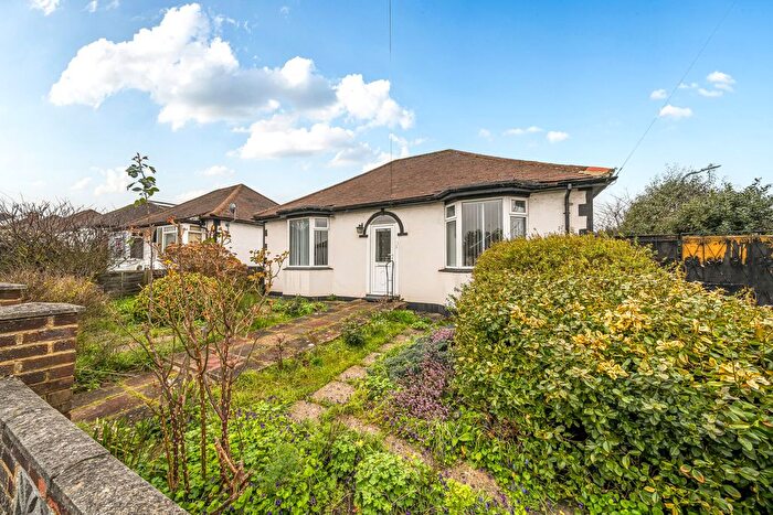 2 Bedroom Bungalow For Sale In Cedar Close, Swanley, Kent, BR8