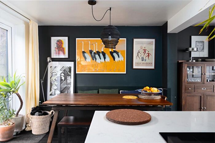 4 Bedroom Semi Detached House For Sale In Willis Road, Kingswood, BS15