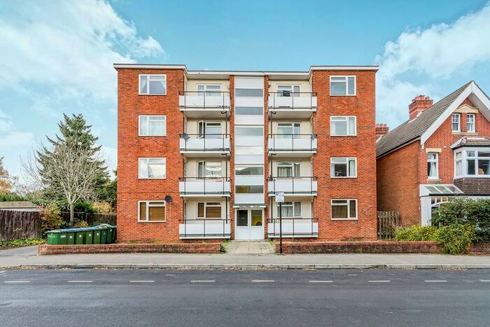 2 Bedroom Flat To Rent In Omdurman Road, Southampton, SO17