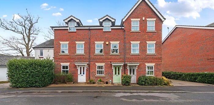 3 Bedroom Terraced House For Sale In Benham Drive, Spencers Wood, Reading, Berkshire, RG7