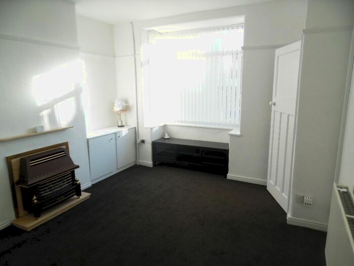 3 Bedroom Semi-Detached House To Rent In Tynwald Close, Stoneycroft, Liverpool, L13