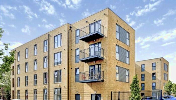 2 Bedroom Flat To Rent In Chantry House, Albert Road North, Southampton, Hampshire, SO14