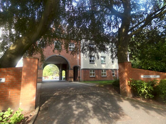 2 Bedroom Flat To Rent In Brooklands Road, Sale, Manchester, M33