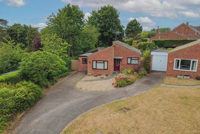2 Bedroom Detached Bungalow For Sale In Chestnut Rise, Linslade, LU7
