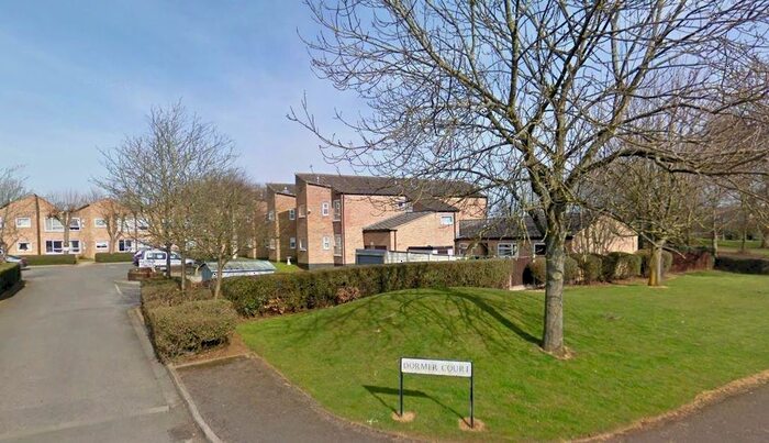 1 Bedroom Flat To Rent In Longleat Close, Banbury, OX16