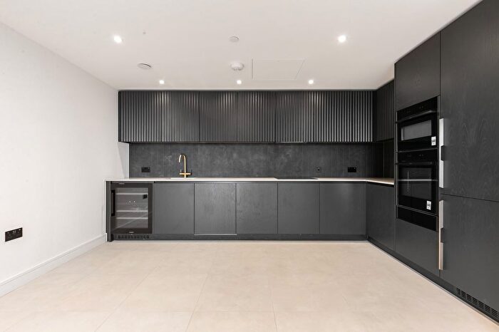 3 Bedroom Flat To Rent In One Linear Place, Nine Elms, SW11