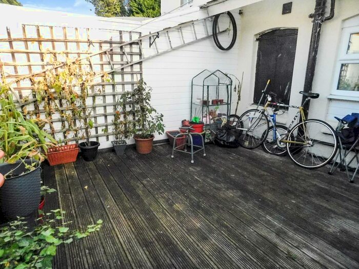 1 Bedroom Flat To Rent In High Street, Birmingham, B14