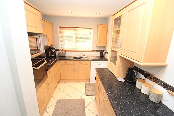 3 Bedroom Semi-Detached House For Sale In Windsor Avenue, Glen Parva, Leicester, LE2