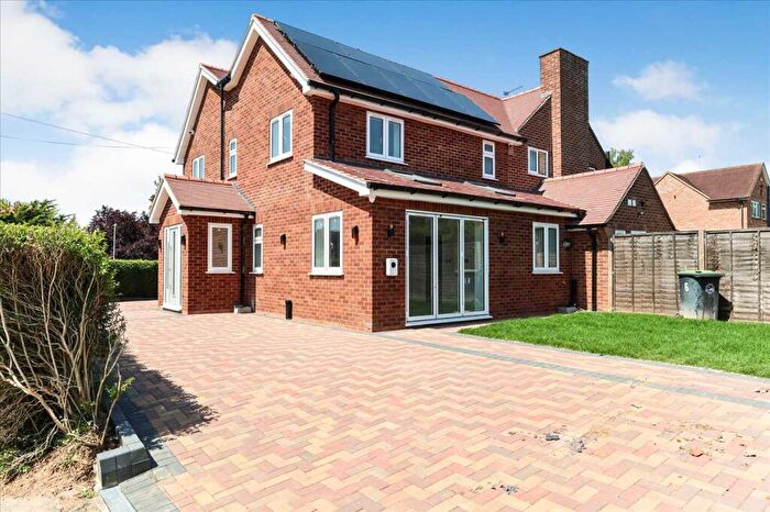 3 Bedroom End Of Terrace House For Sale In Bayley Crescent, Burnham, SL1