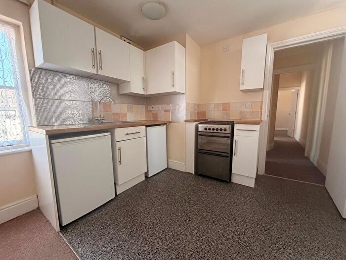 2 Bedroom Apartment To Rent In Palmerston Road, Shanklin, PO37