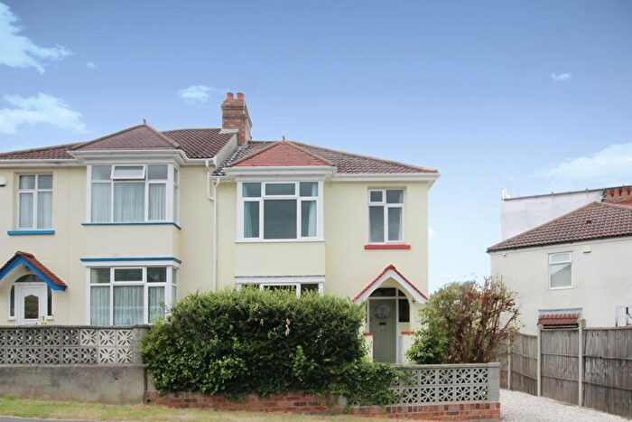 3 Bedroom Semi-Detached House To Rent In Highbury Road - Horfield, BS7