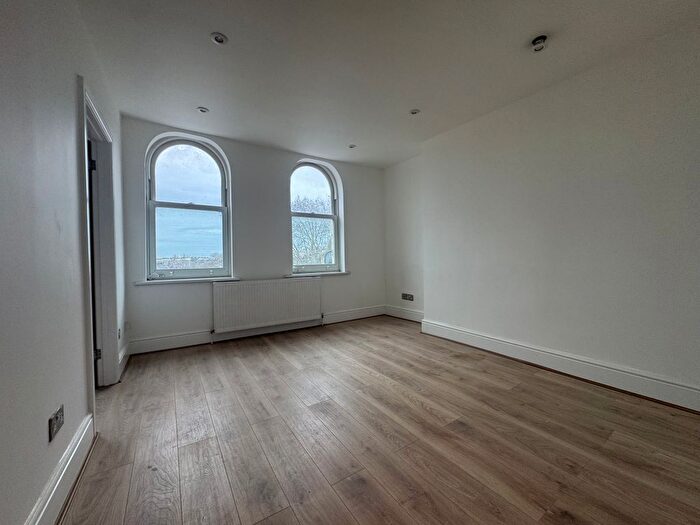 1 Bedroom Flat To Rent In Lower Clapton Road, London, E5