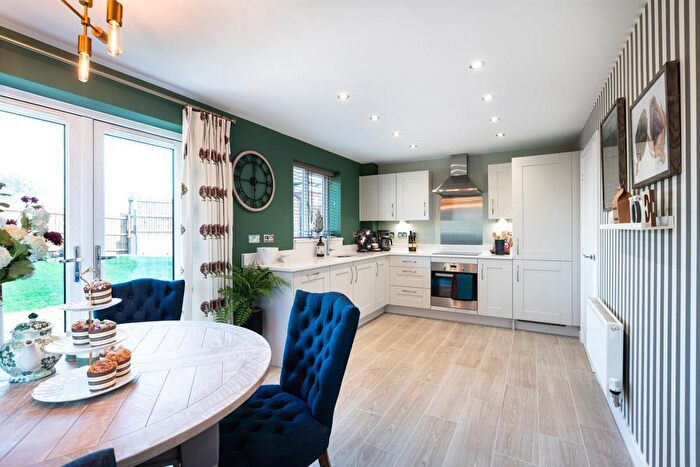 3 Bedroom Detached House For Sale In Mill Chase Road, Bordon, Hampshire, GU35