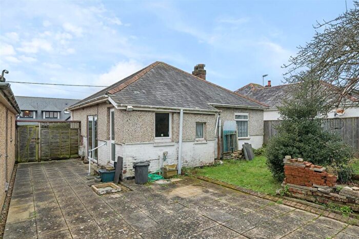 2 Bedroom Bungalow For Sale In Glebe Road, Lytchett Matravers, Poole, BH16