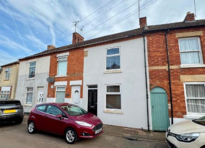 1 Bedroom Terraced House For Sale In Well Lane, Rothwell, NN14