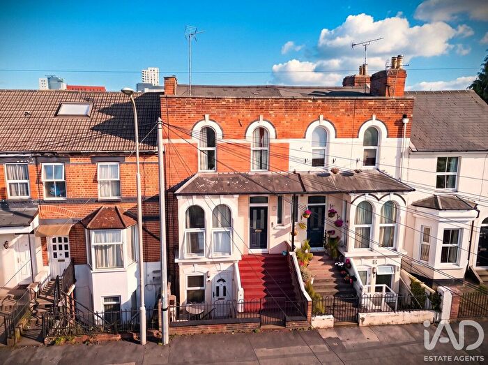 1 Bedroom Flat For Sale In George Street, Reading, RG1