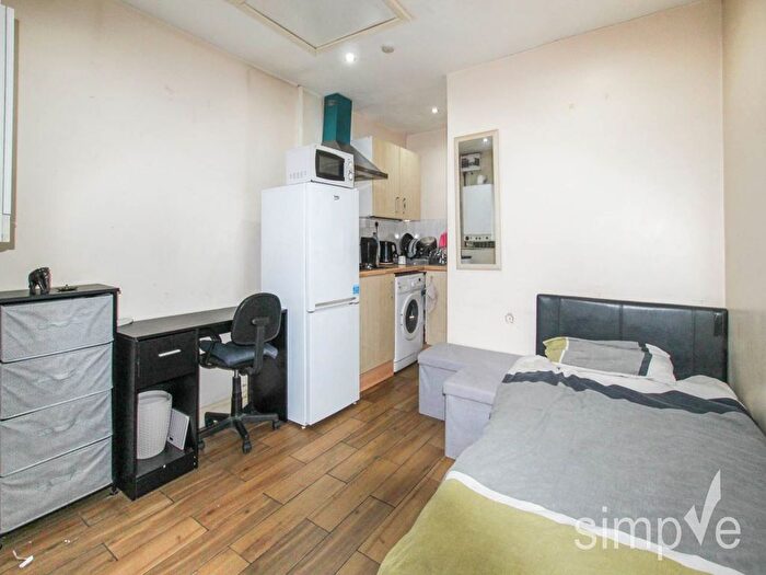 Studio To Rent In Coronation Road, Hayes, Middlesex, UB3