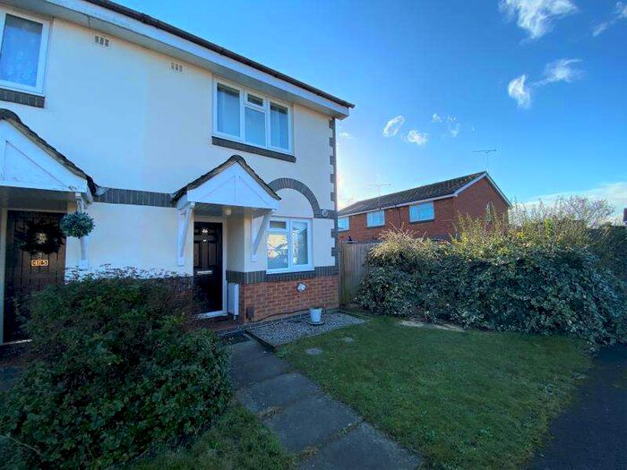 2 Bedroom House To Rent In New Haw, Addlestone, Surrey, KT15